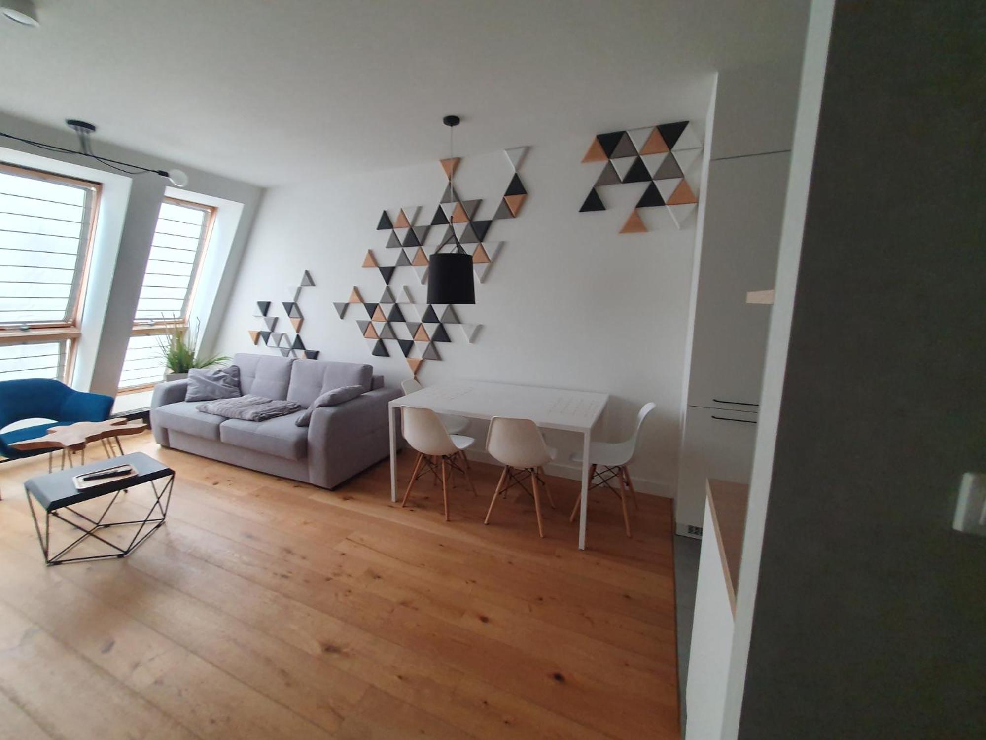 Modern Skarbowa Free Parking Apartment