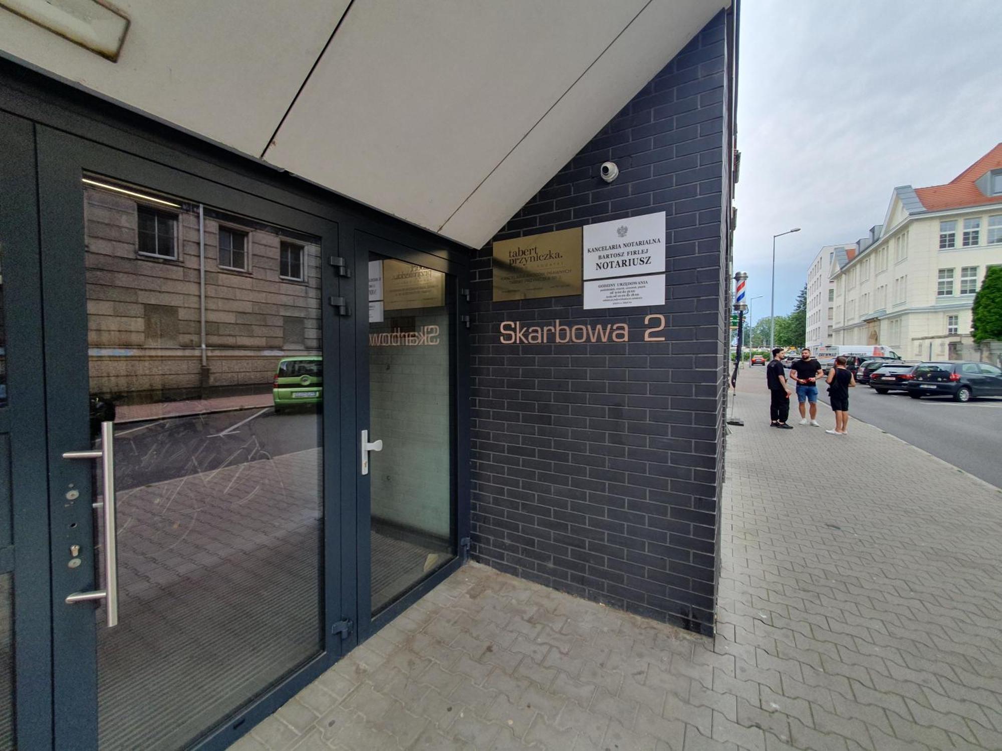 Modern Skarbowa Free Parking *